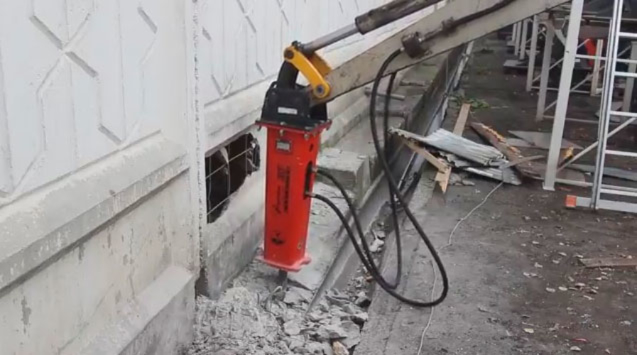 Гидромолоты Impulse 80 и 100 Evolution – максимальное разрушение мини-техникой