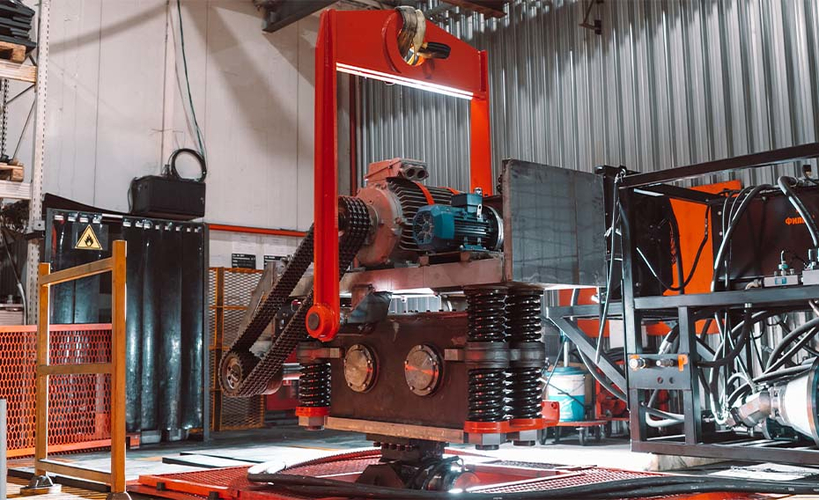 Начались стендовые испытания вибропогружателя Impulse VE1200